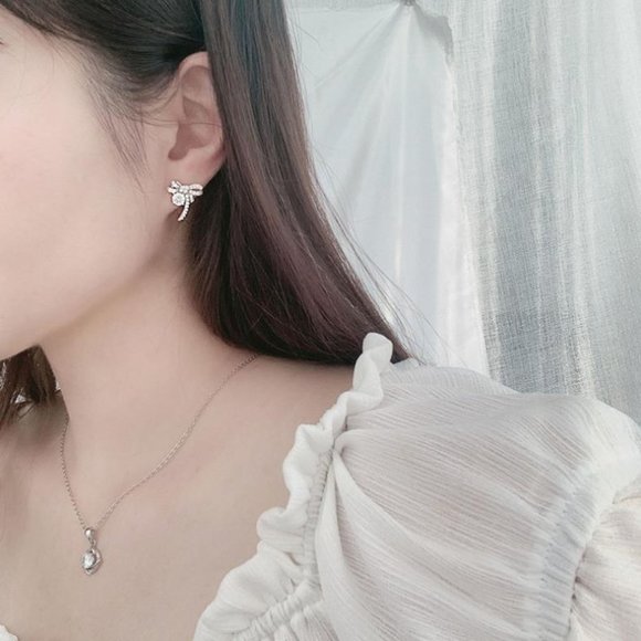 Certified 1ct. t.w. Diamond Moissanite Bow Knot Stud Earrings NEW A - Picture 3 of 11